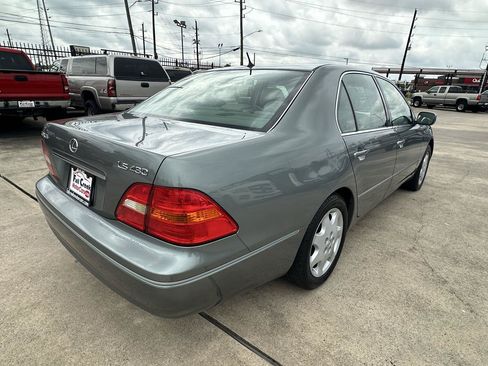 Used 2003 Lexus LS 430 RWD image 5