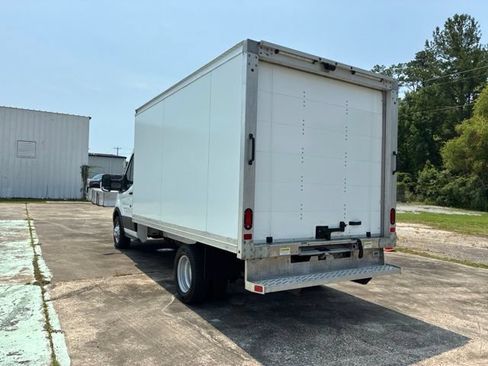 Used 2024 Ford Transit 350 RWD image 5
