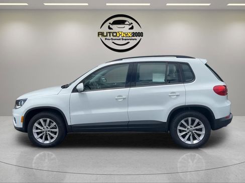 Used 2017 Volkswagen Tiguan Limited w/ Premium Package FWD image 4