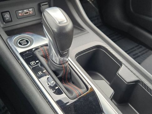 Used 2025 Nissan Sentra SR image 24