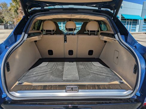 Used 2024 Aston Martin DBX image 14