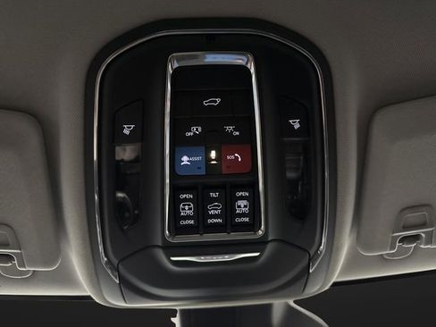 Used 2023 Jeep Grand Cherokee 4WD 4xe w/ Luxury Tech Group II image 28