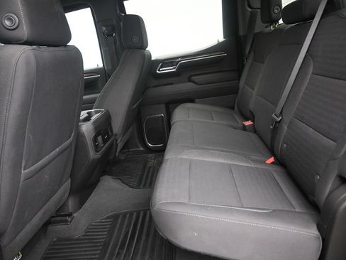 Used 2022 Chevrolet Silverado 1500 LT RWD image 14