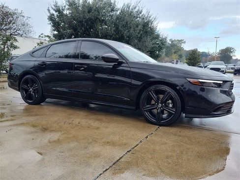 Used 2024 Honda Accord Sport image 12