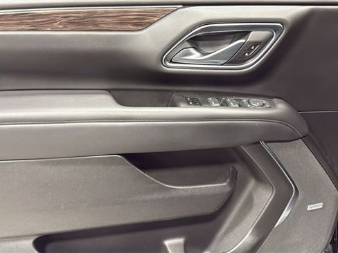 Used 2022 Chevrolet Tahoe LT w/ Luxury Package image 11