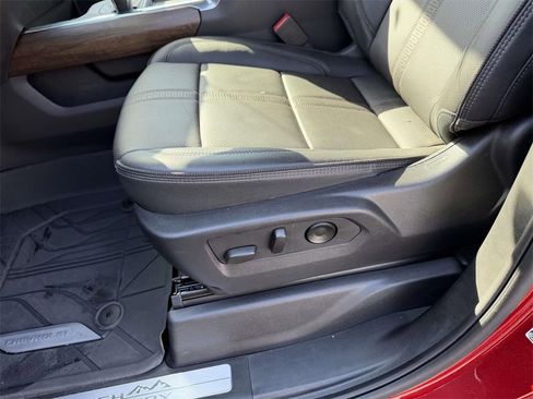 Used 2023 Chevrolet Silverado 1500 High Country w/ Technology Package image 17