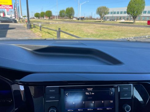 Used 2024 Volkswagen Taos S image 17