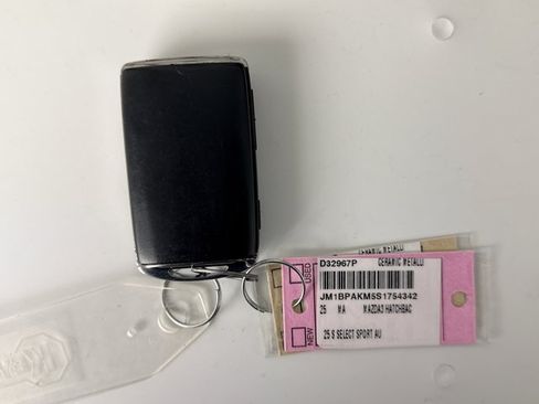 Used 2025 MAZDA MAZDA3 s Sport FWD image 19