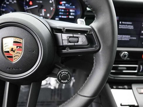 New 2026 Porsche Macan AWD/4WD image 10