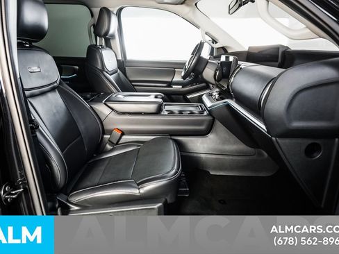 Used 2025 Ford Expedition Max Platinum AWD/4WD image 20