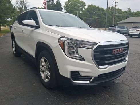 Used 2024 GMC Terrain SLE w/ Driver Convenience Package AWD/4WD image 7