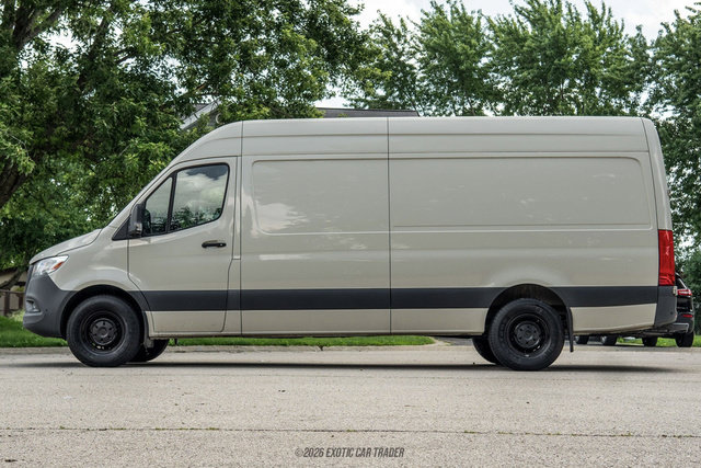 Used 2023 Mercedes-Benz Sprinter 2500 image 3