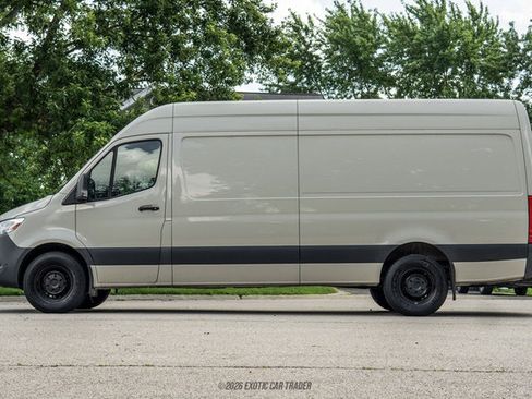 Used 2023 Mercedes-Benz Sprinter 2500 image 3