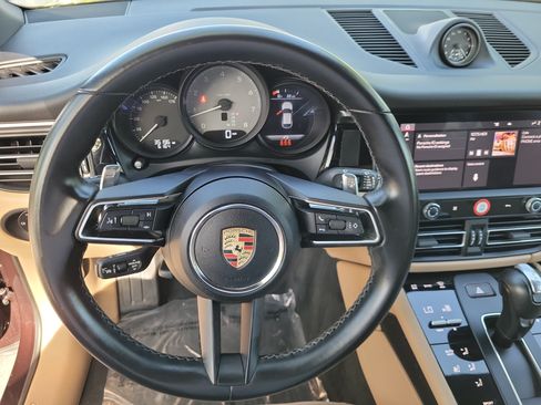 Used 2024 Porsche Macan S AWD/4WD image 18
