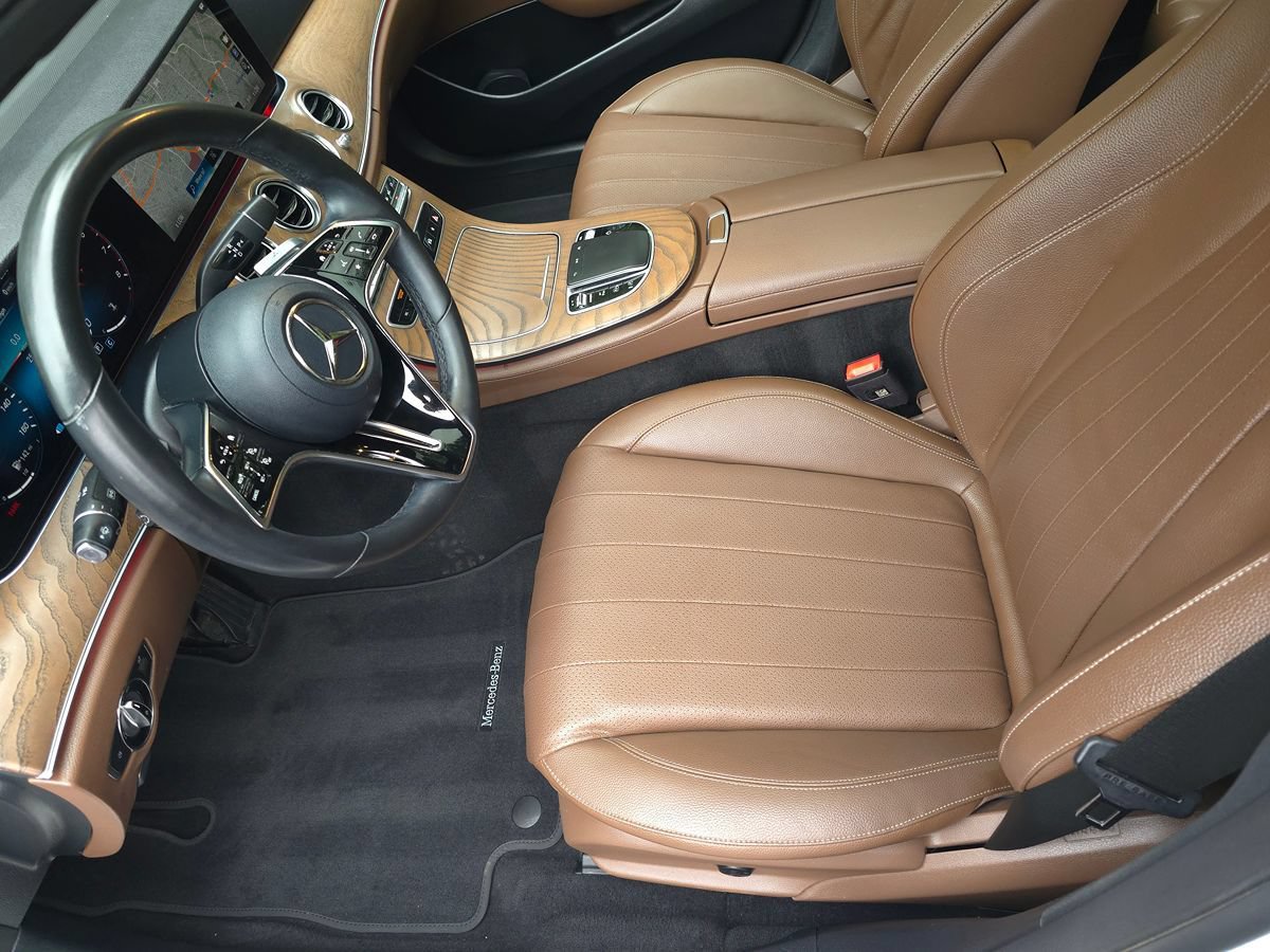 Used 2023 Mercedes-Benz E 350 4MATIC Sedan image 12