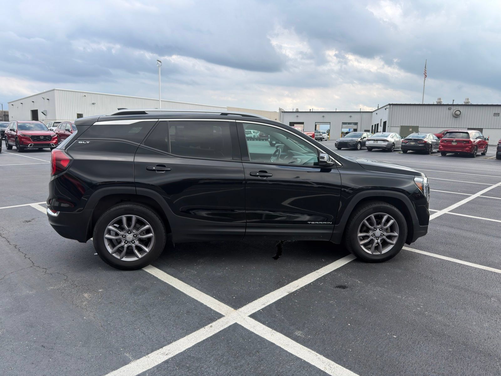 Used 2023 GMC Terrain SLT AWD/4WD image 7
