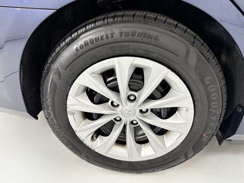 Used 2015 Toyota Camry LE FWD image 31