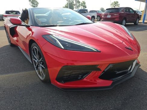 Used 2024 Chevrolet Corvette Stingray Preferred Conv w/ Battery Protection Package RWD image 2