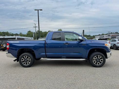 Used 2015 Toyota Tundra Limited w/ Limited Premium Package AWD/4WD image 12