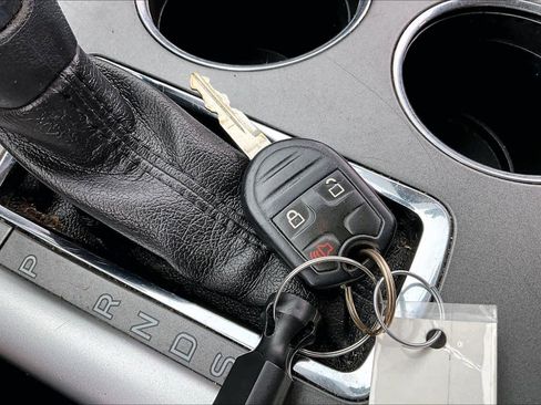 Used 2013 Ford Edge SE image 13