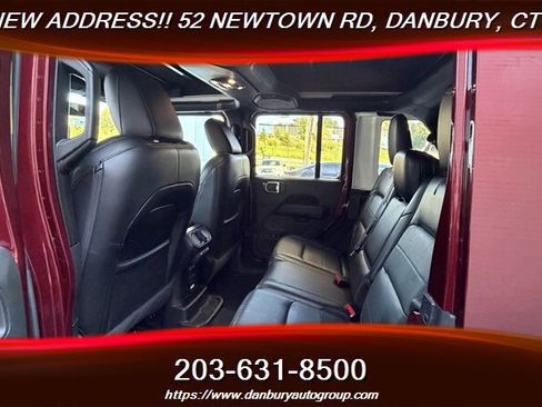 Used 2021 Jeep Wrangler Unlimited Sahara AWD/4WD image 28