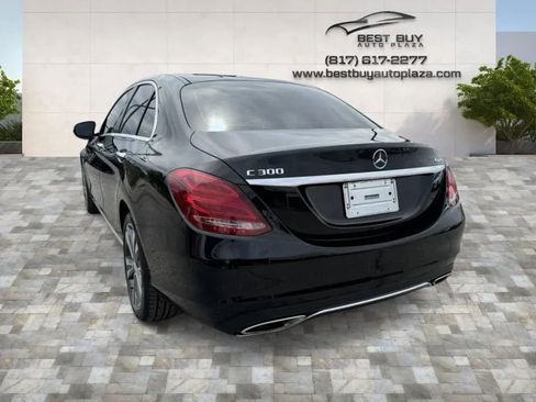 Used 2015 Mercedes-Benz C 300 4MATIC Sedan image 4
