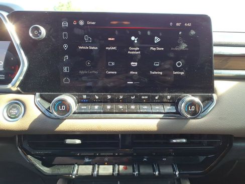 Used 2025 GMC Canyon Denali AWD/4WD image 20