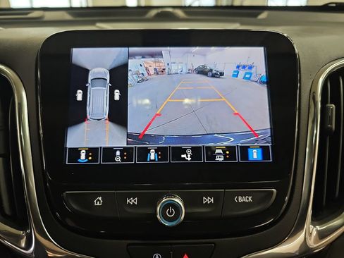 Used 2022 Chevrolet Equinox Premier AWD/4WD image 24