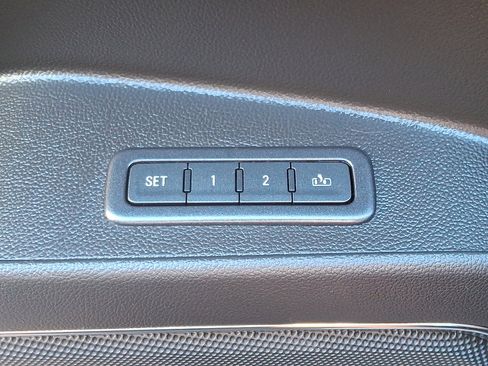 Used 2015 Chevrolet Tahoe LT image 26