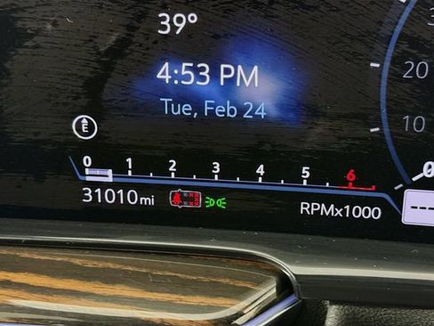Used 2024 Cadillac Escalade ESV Premium Luxury w/ LPO, Floor Liner Package AWD/4WD image 13