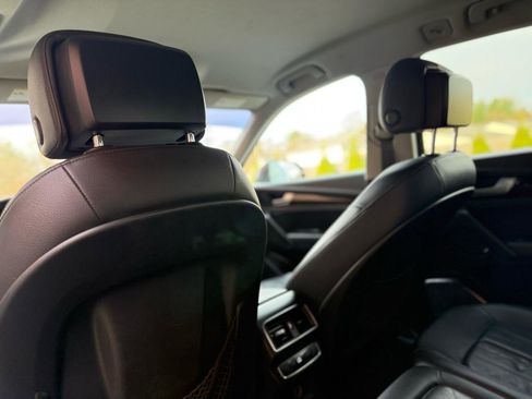 Used 2018 Audi Q5 2.0T Premium image 34