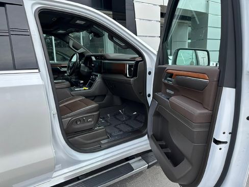 Used 2022 GMC Sierra 1500 Denali AWD/4WD image 35