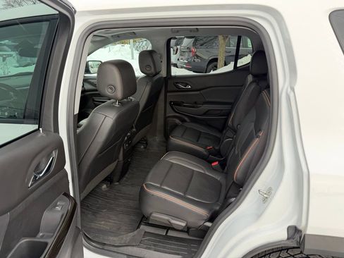 Used 2023 GMC Acadia AT4 w/ Technology Package image 16