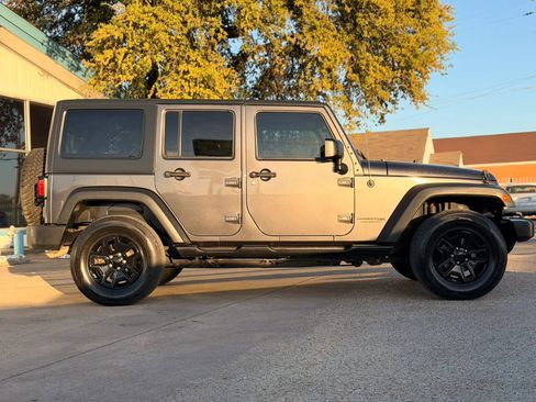 Used 2018 Jeep Wrangler Unlimited Sport image 2
