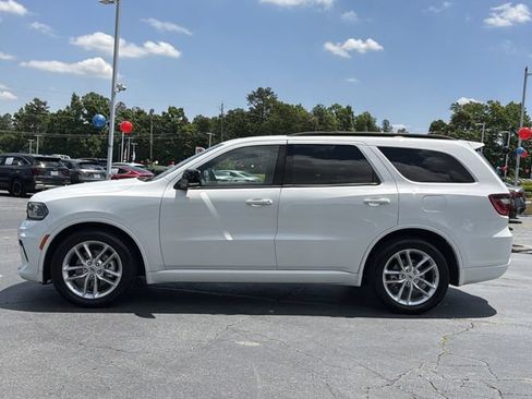 Used 2024 Dodge Durango GT RWD image 2