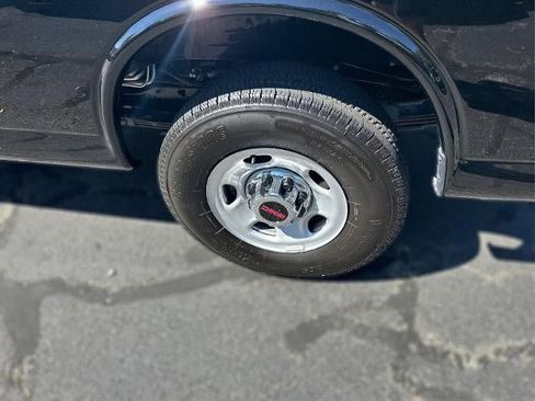 New 2025 GMC Savana 2500 LT w/ LT Preferred Equipment Group image 9