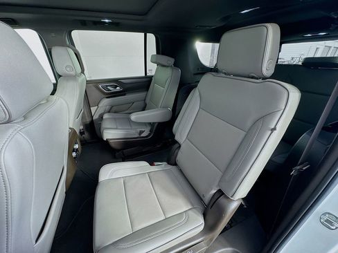 Used 2022 GMC Yukon XL SLT w/ SLT Luxury Package image 26