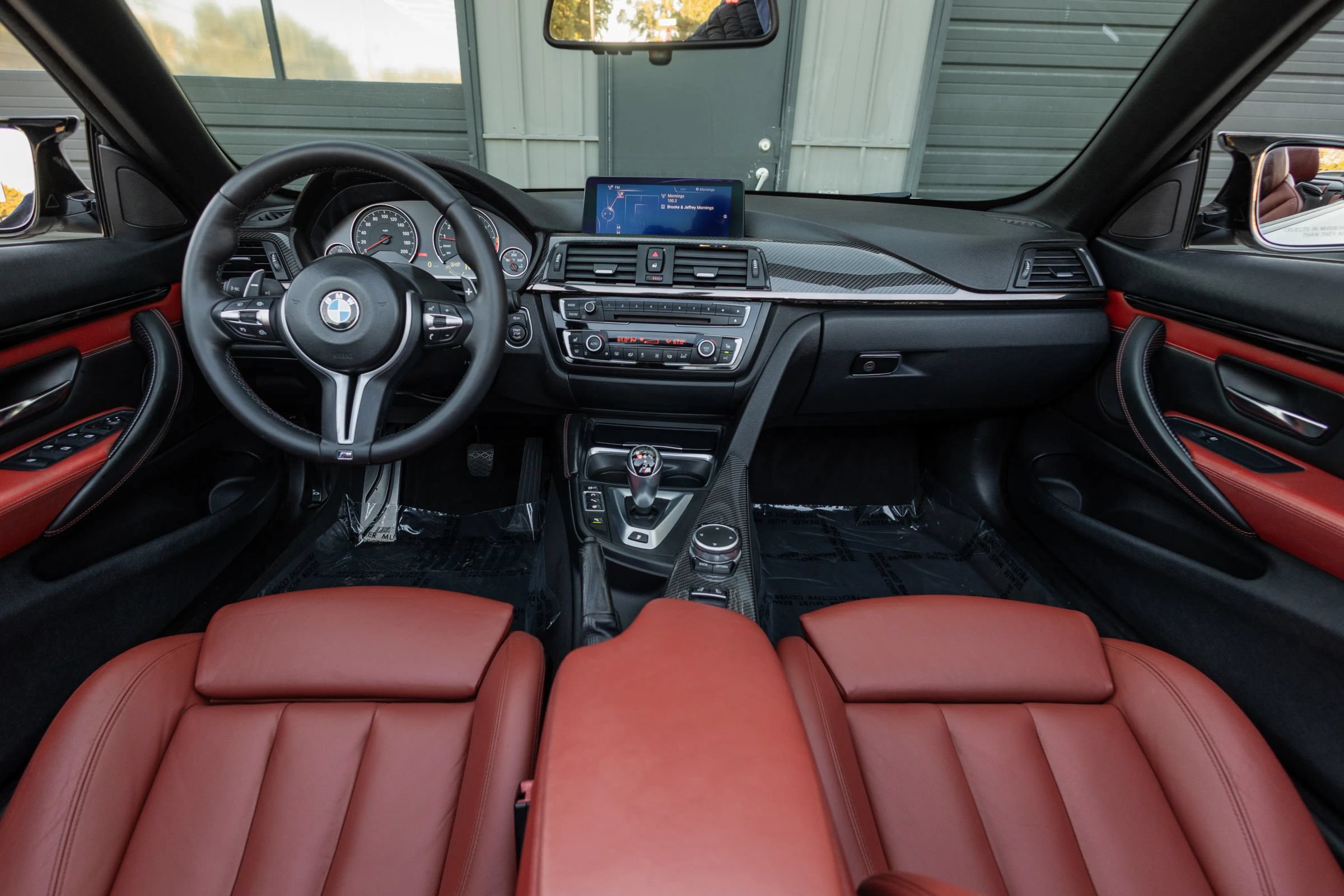 Used 2015 BMW M4 Convertible w/ Executive Package RWD image 17