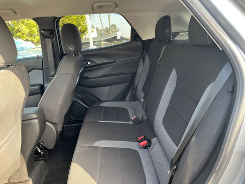 Used 2025 Chevrolet TrailBlazer LT image 25