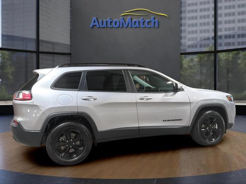Used 2020 Jeep Cherokee Latitude Plus AWD/4WD image 12
