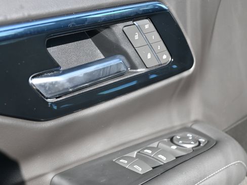 Used 2025 Chevrolet Tahoe Z71 w/ Sun And Tow Package image 17