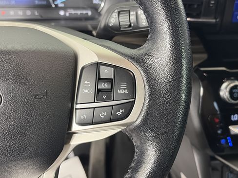 Used 2021 Ford Explorer Limited w/ Equipment Group 301A AWD/4WD image 34