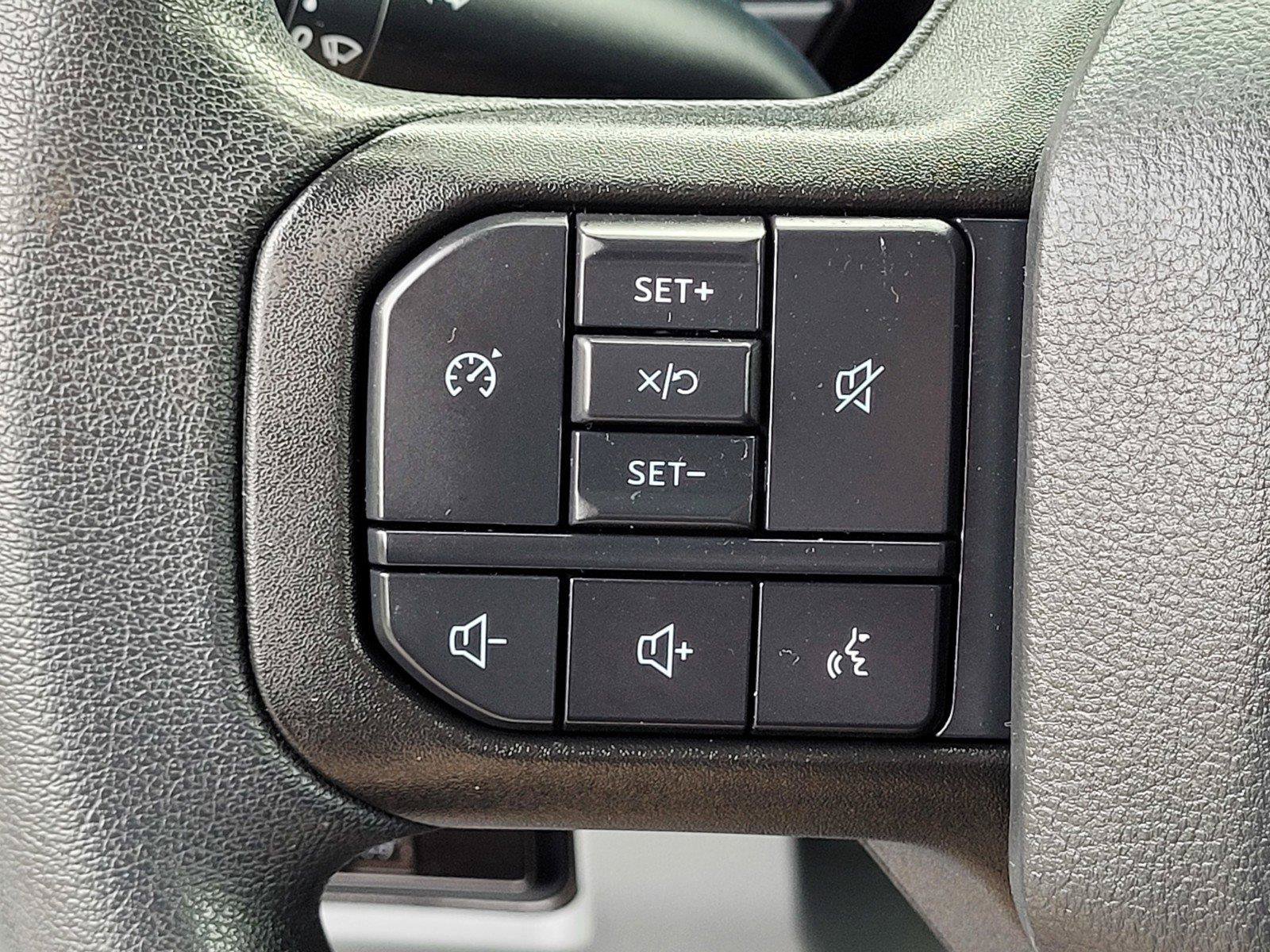 Used 2024 Ford F250 XLT w/ Black Appearance Package AWD/4WD image 31