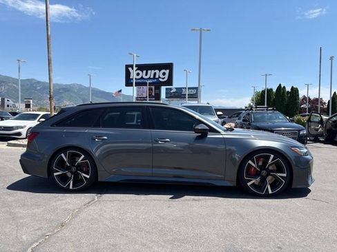 Used 2022 Audi RS 6 w/ Executive Package AWD/4WD image 3