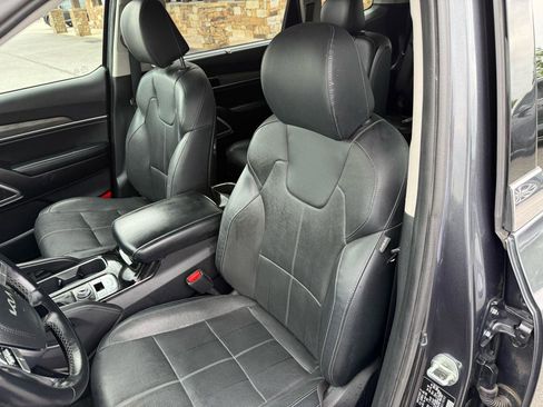 Used 2022 Kia Telluride EX w/ EX Premium Package AWD/4WD image 12