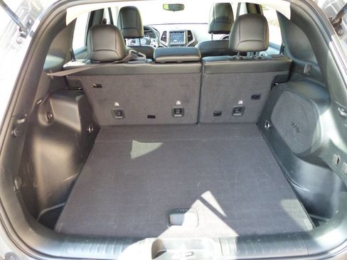 Used 2022 Jeep Cherokee Latitude w/ Sun & Sound Group image 29