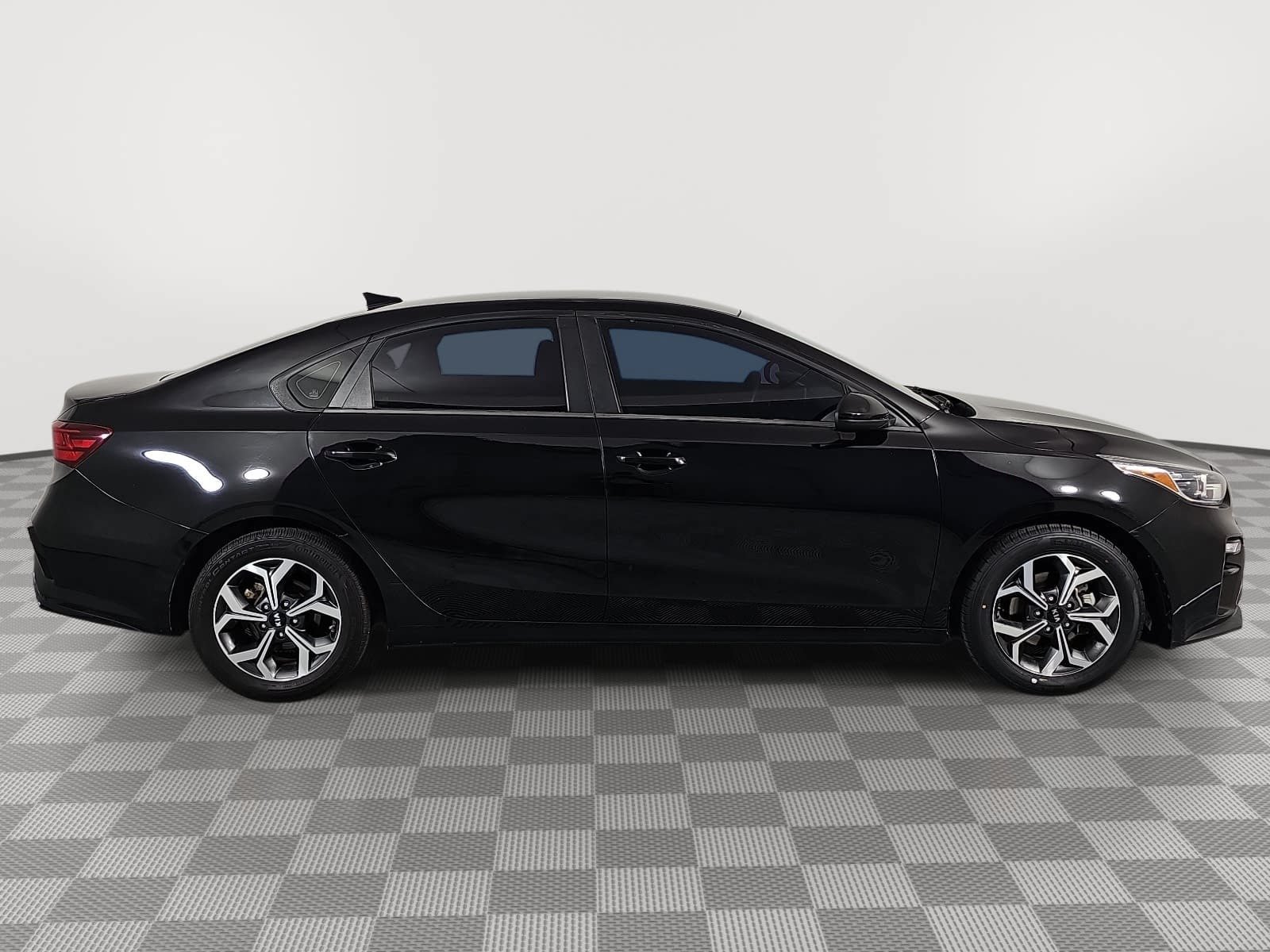Used 2019 Kia Forte LXS FWD image 9