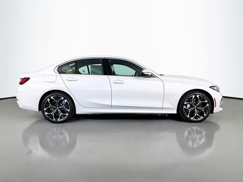 Used 2025 BMW 330i xDrive 330i xDrive w/ Premium Package image 8