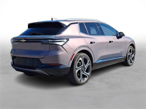 Used 2024 Chevrolet Equinox EV LT image 6