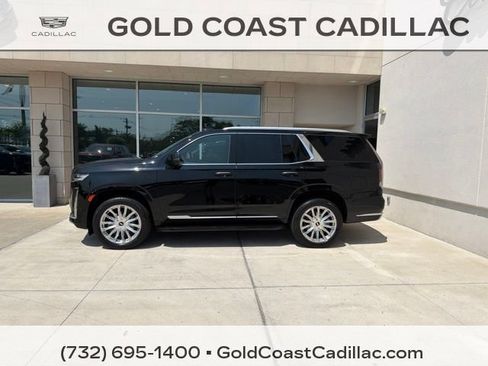 Used 2023 Cadillac Escalade Premium Luxury AWD/4WD image 2